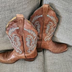 Women's size 7 nocona leather boots
